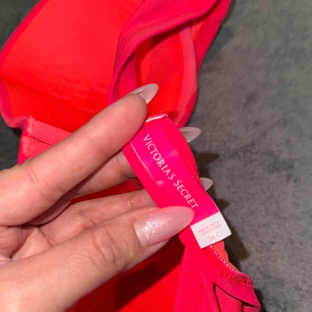 Victoria’s Secret- Strapless Bandeau Bikini Top – Size 36C - Picture 4 of 13